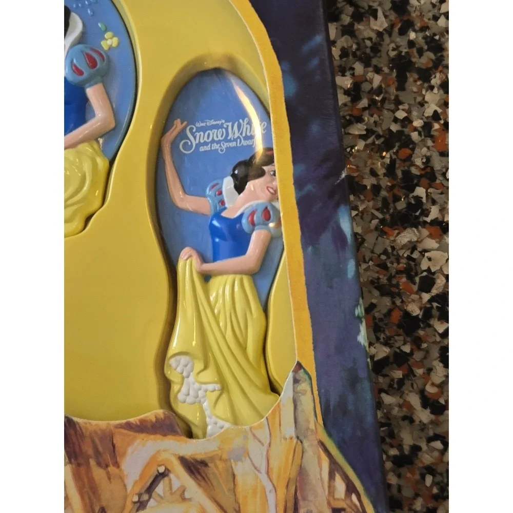 Disney vintage snow